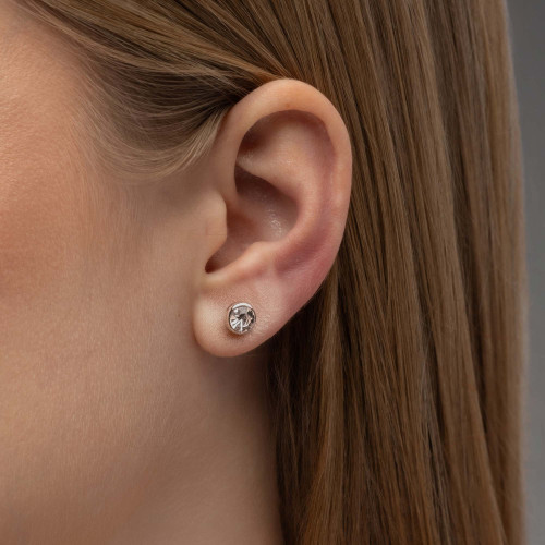 Brinco de Aço Ponto de Luz  6mm