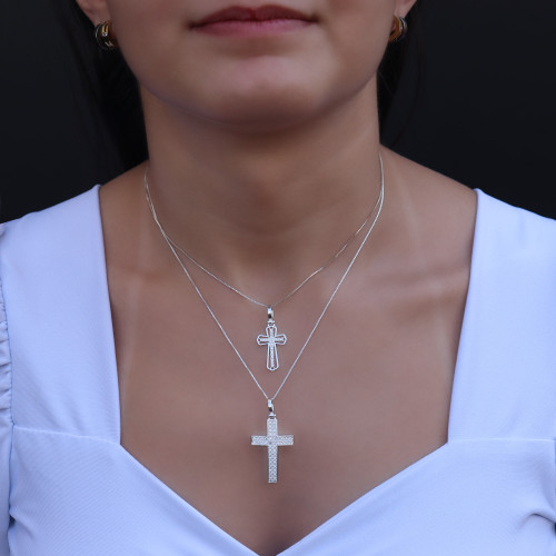 Pingente de Prata Cruz Cravejada com Zircônias 30x20