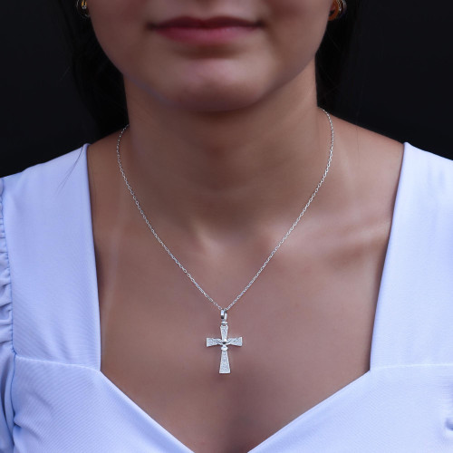 Pingente de Prata Cruz Espírito Santo com Zircônias 30x20