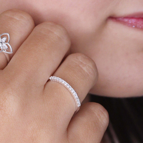 Anel de Prata Momentos com Zircônias Brancas