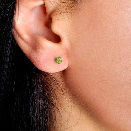 Brinco Aço Estrela com Zircônia Verde Clara 3,7mm